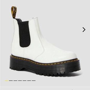 2976 White Smooth Leather Platform Chelsea Boots